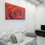 Metro Apartment